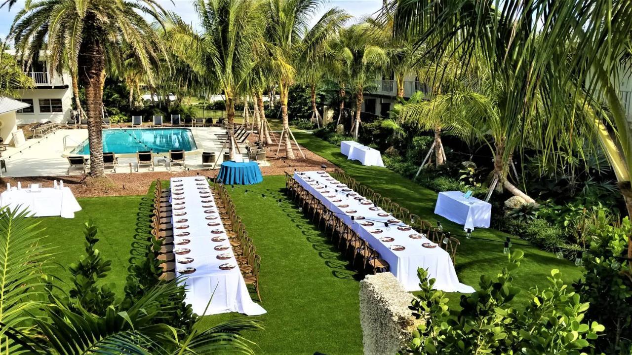 Bali Beachfront And Hotel Holmes Beach