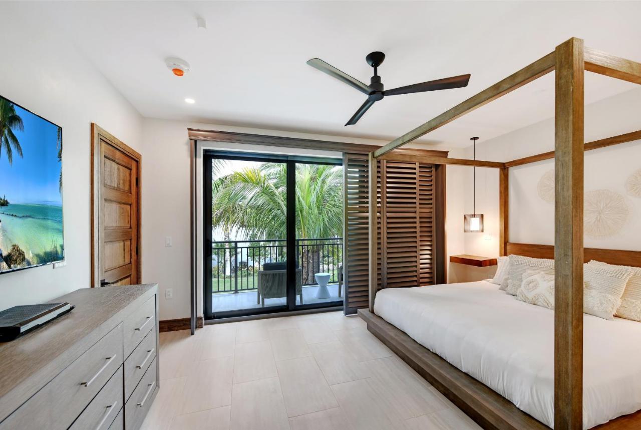Bali Beachfront And Holmes Beach